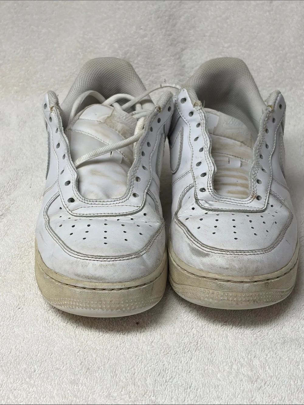 Nike Air Force 1 ’07 Triple White Men’s Size 9 CW2288-111